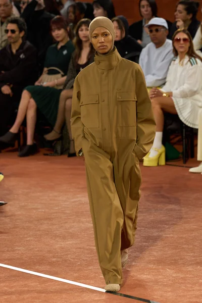 Look 8